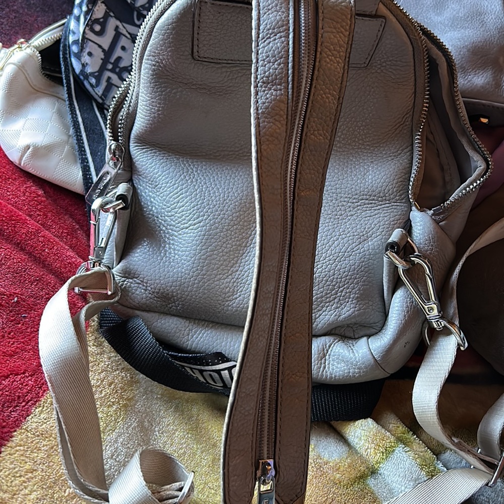 Backpack - Picture 6 of 6